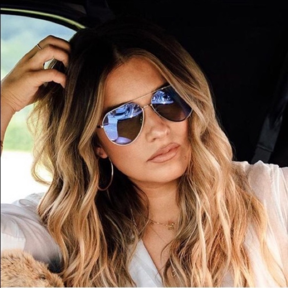 ASO Jessie James decker sunglasses